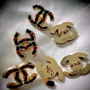 Cc-ChanelStyle(set6)BlackRed-stones/Gold/limited quantity/Shank back/Sta…